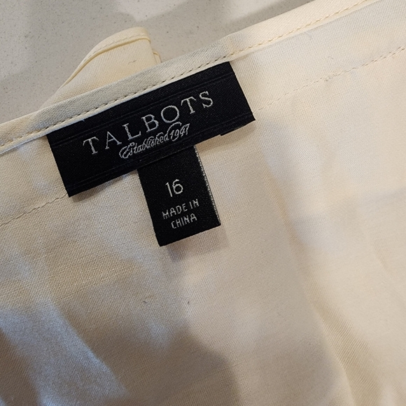 Talbots Cream Silk Blend Short Sleeve Ruffle Neckline Blouse Women's Size 16 EUC - Picture 6 of 7